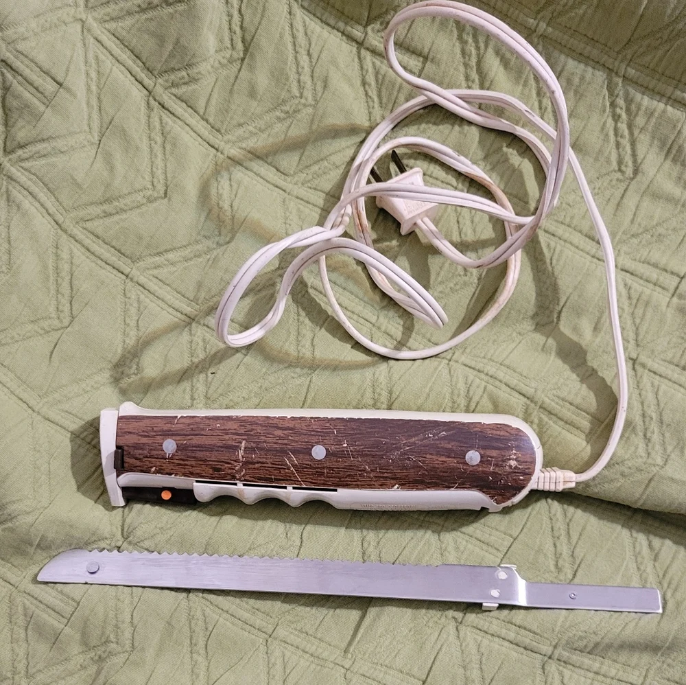 Vintage GE electric knife